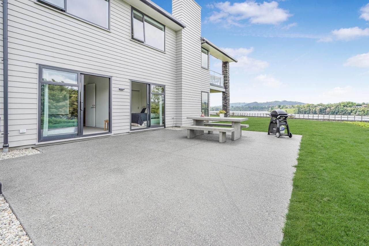 Lakeside Karapiro Downstairs Apartment Cambridge Exterior photo